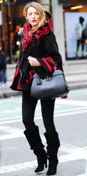 A pregnant Blake Lively Running Errands